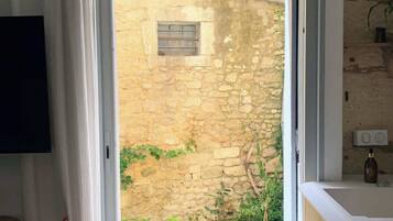 Studio Premium, vue cour intérieure, rez-de-chaussée | Terrasse/Patio