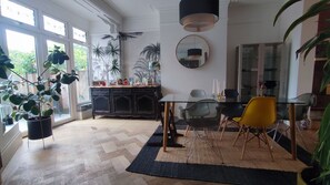 Dining - Cosy London Family House Plus Sweet Cat (London)