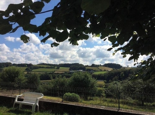 3 bedroom private vacation home in moux-en-morvan