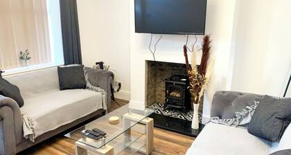 URBA Luxury Stays 3 Bed Home Sheffield Central