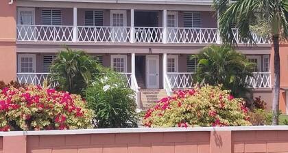 Beautiful island getaway, close proximity to popular beaches and historic site B