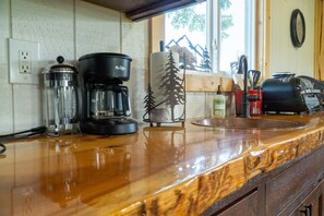 Interior - Peaceful Cabin-Breathtaking Views near Branson, MO (Walnut Shade)