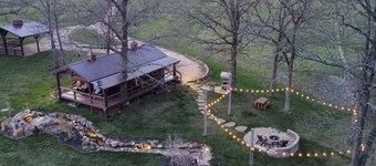 Peaceful Cabin-Breathtaking Views near Branson, MO