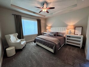 4 bedrooms, in-room safe, desk, iron/ironing board