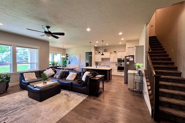 Main Floor Living Area