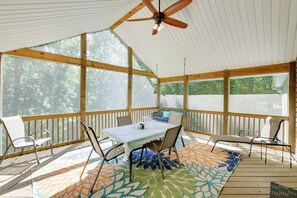 Outdoor dining - Smith Mountain Lake Home w/ Private Hot Tub & Dock (Moneta)