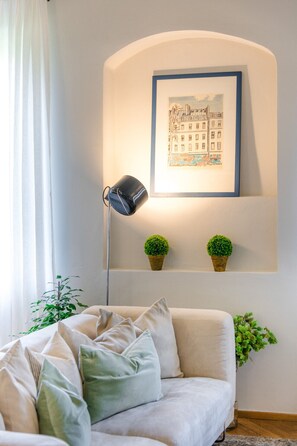 Interior - GARDEN VISTA Charming 2 Bedrooms 2 Bathrooms Apartment inside the Walls of Lucca (Lucca)