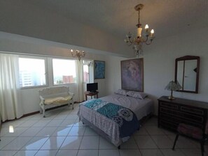 3 dormitorios, tabla de planchar con plancha, wifi y ropa de cama