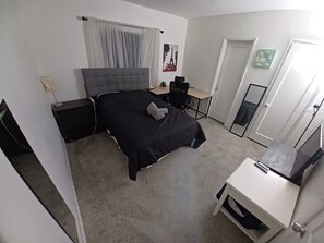 1 chambre, fer et planche à repasser, Wi-Fi, draps fournis