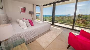 5 dormitorios, caja fuerte, tabla de planchar con plancha y wifi gratis