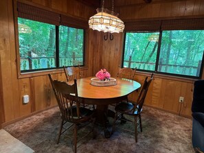 Dining - My Cabin In The Mountain (Otto)