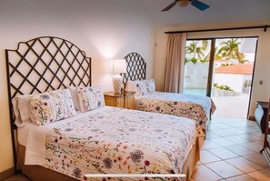 5 bedrooms, in-room safe, desk, iron/ironing board - Perfect, secluded beach location in San Jose del Cabo near The Palmilla (San José del Cabo)