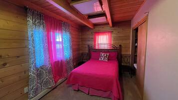 4 makuuhuonetta, Wi-Fi, vuodevaatteet