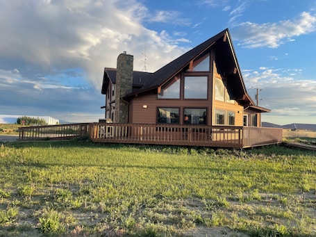 外観. Main Street Cabin near Sand Dunes - Fort Garland