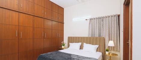 3 Schlafzimmer, Bügeleisen/Bügelbrett, WLAN, Bettwäsche