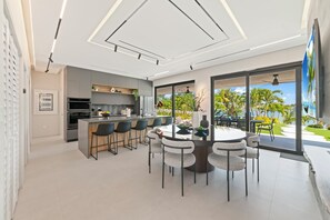 Dining - Wonderlake Resort Escape – 7BR Luxury Stay & Fun (Miami)