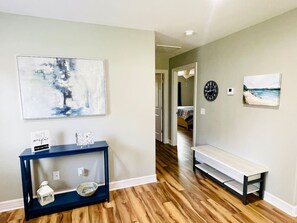 3 室のベッドルーム、アイロン / アイロン台、WiFi、ベッドシーツ