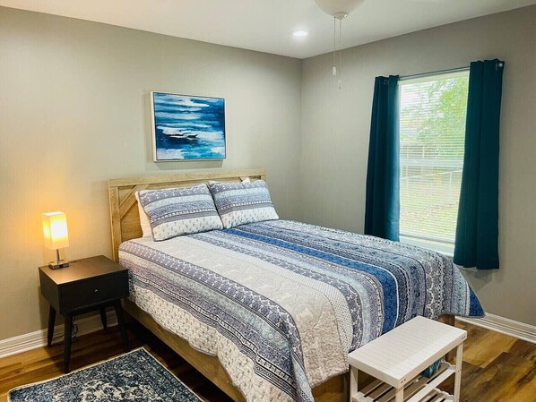 4 bedrooms, iron/ironing board, WiFi, bed sheets - Combo Duplex Sleeps 8 4BR/4BA (Nederland)