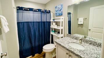 淋浴设施、吹风机