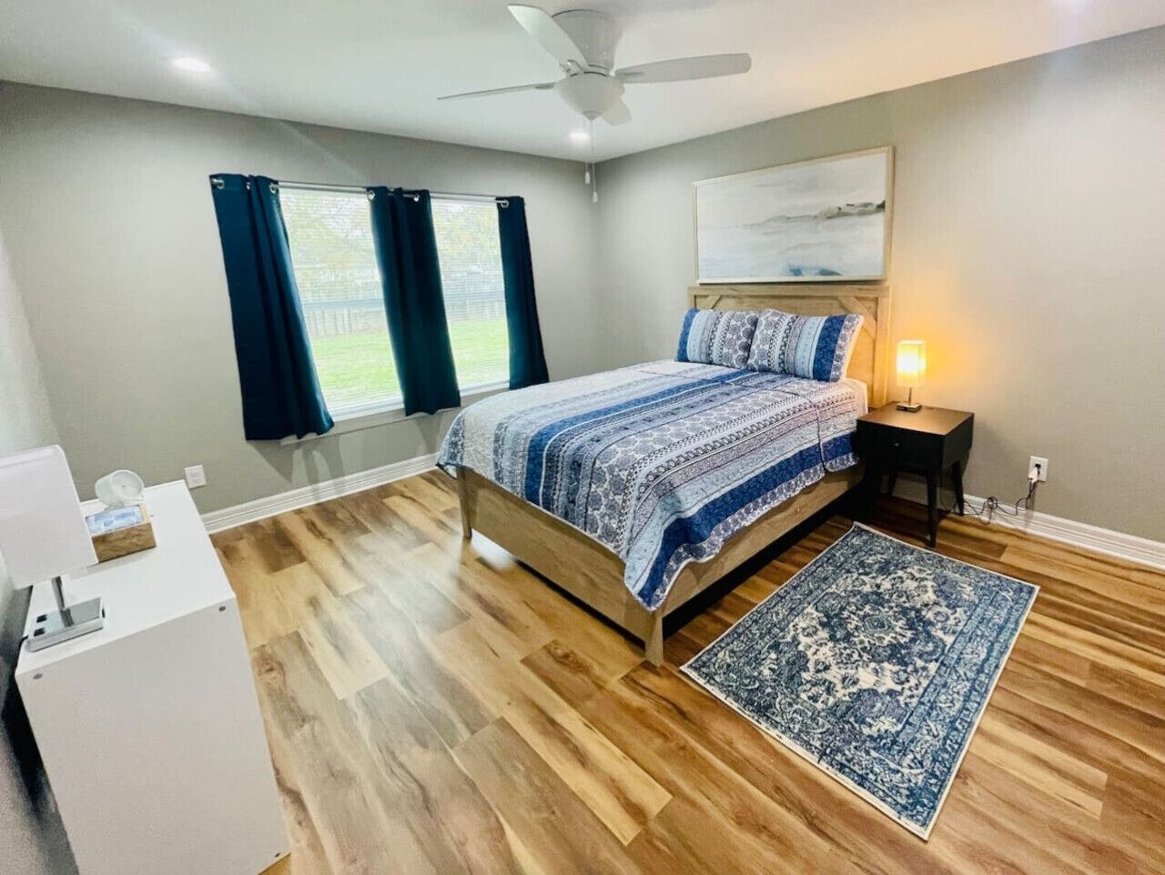 2 多间卧室、熨斗/熨衣板、WiFi、床单