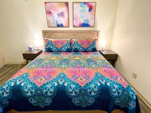 2 bedrooms, desk, iron/ironing board, WiFi