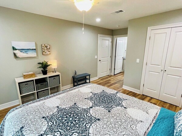 2 bedrooms, iron/ironing board, WiFi, bed sheets