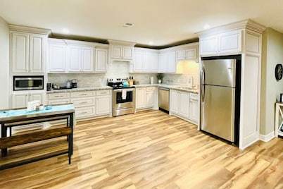 Modern Boho 2BR 2BA Home on Quiet Street