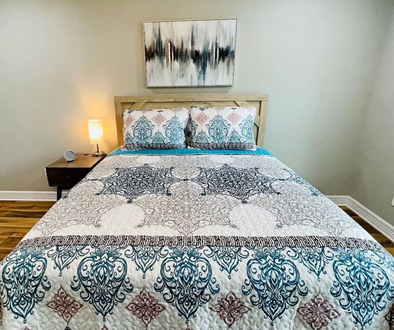 2 makuuhuonetta, silitysrauta/-lauta, Wi-Fi, vuodevaatteet