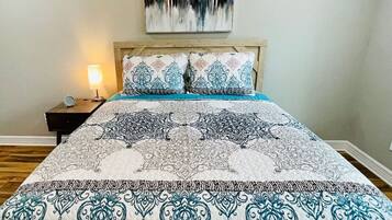 2 makuuhuonetta, silitysrauta/-lauta, Wi-Fi, vuodevaatteet