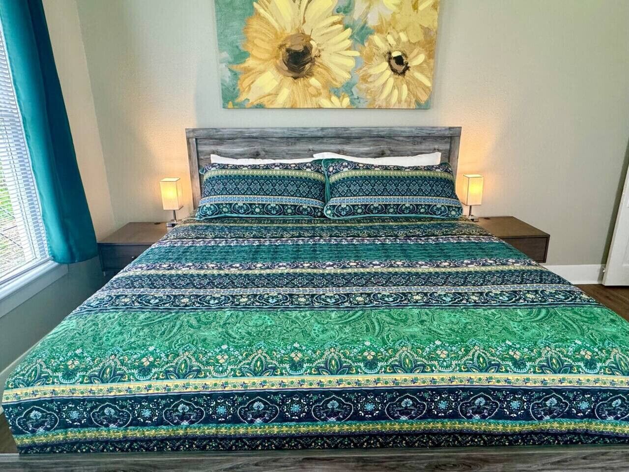 2 bedrooms, desk, iron/ironing board, WiFi