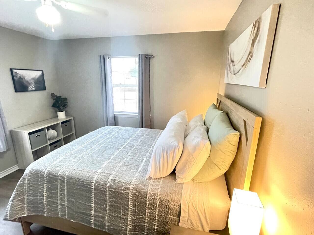2 bedrooms, desk, iron/ironing board, WiFi