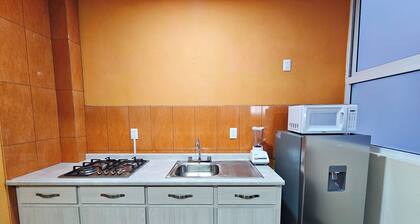 Colorido Apartamento a 8 min Centro Amplio y familiar