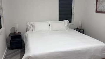 3 makuuhuonetta, silitysrauta/-lauta, Wi-Fi, vuodevaatteet