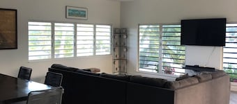 Turtle Cove Retreat| 3BR Coastal Haven w/ Balcony, Steps to Snorkeling