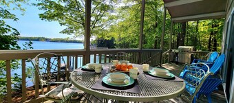 Dewitt -Cozy cabin in the woods- perfect for a small family and a dog near SML State Park