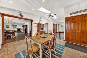 Dining - Flip Flop Hideaway- Sandy beach for kids huge yard for dogs and fire pit for smores! (Huddleston)