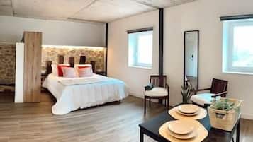 1 slaapkamer, een strijkplank/strijkijzer, wifi, beddengoed