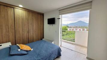 3 quartos, ferros/tábuas de passar roupa, Wi-Fi, roupa de cama