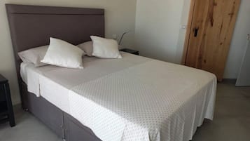 1 bedroom, in-room safe, travel crib, WiFi