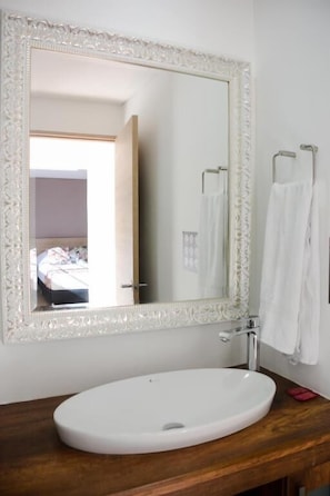 Bathroom - POMAROSA (Medellín)