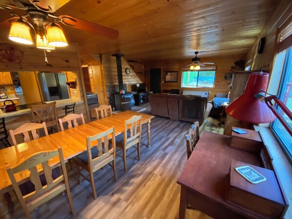 Interior - Hiking trails and access to Elder Lake and Woodland Lake from front door! (Pinetop-Lakeside)