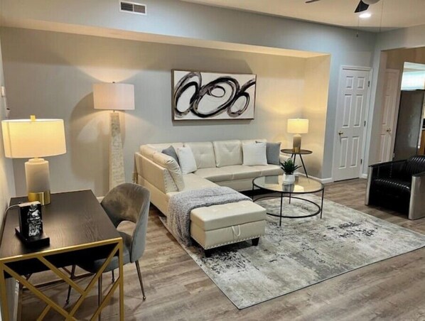 智能电视、壁炉