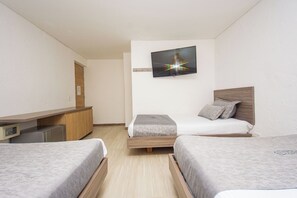 Ropa de cama hipoalergénica y escritorio 
