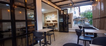 Novus Laureles