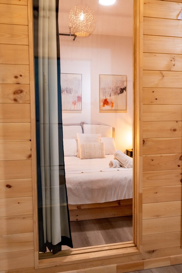 2 chambres, fer et planche à repasser, Wi-Fi, draps fournis