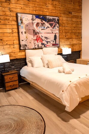 2 chambres, fer et planche à repasser, Wi-Fi, draps fournis