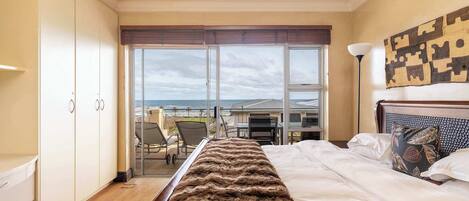 3 habitaciones, escritorio, tabla de planchar con plancha y wifi