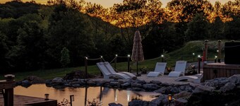 Nature Cabin Access to Swimming Hole Sauna 3 mi from Hocking Hills St Pk 