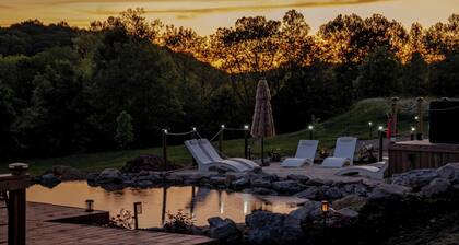 Nature Cabin Access to Swimming Hole Sauna 3 mi from Hocking Hills St Pk