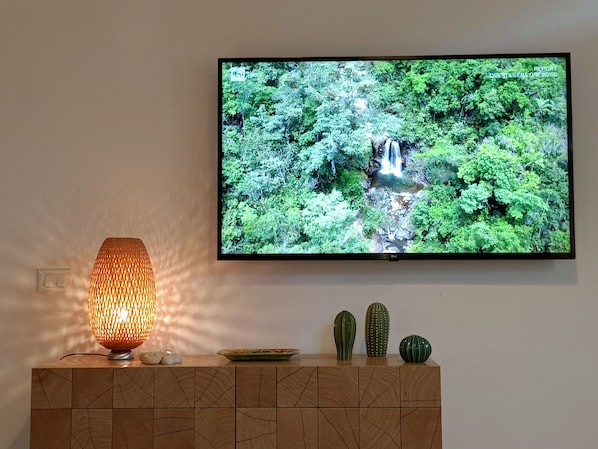 Interior - Strategic location, ideal for sea and nightlife in summer, cultural sites always (Villaggio Mosè)